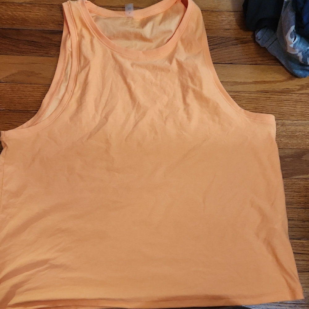 Peach cropped muscle tank